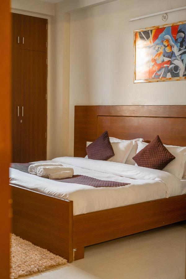 The Lodgers 2 Bhk Serviced Apartment Infront Of Artemis Hospital גורגאון מראה חיצוני תמונה