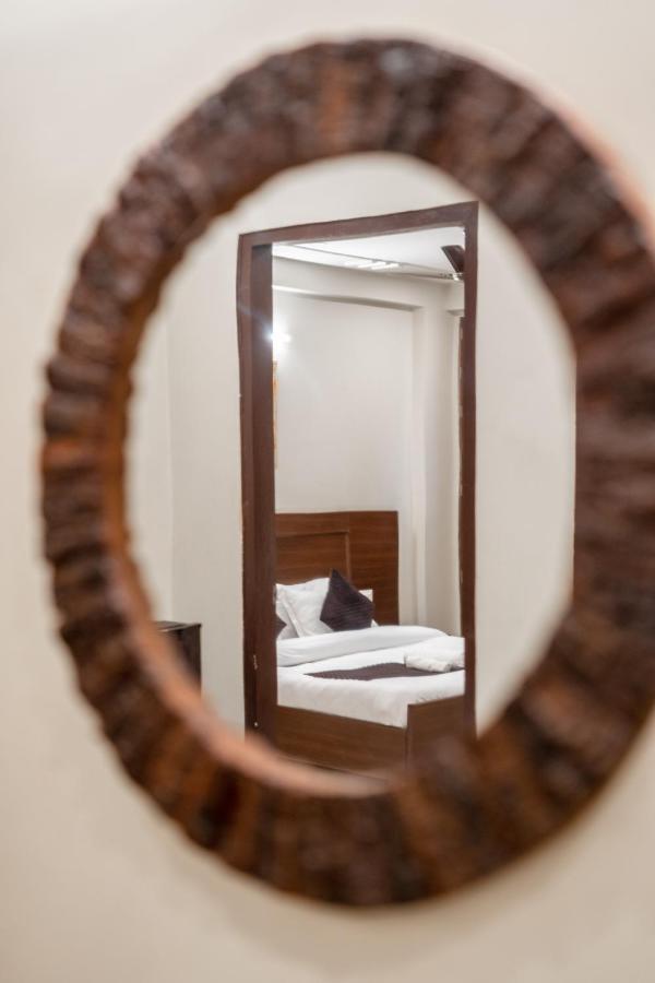 The Lodgers 2 Bhk Serviced Apartment Infront Of Artemis Hospital גורגאון מראה חיצוני תמונה