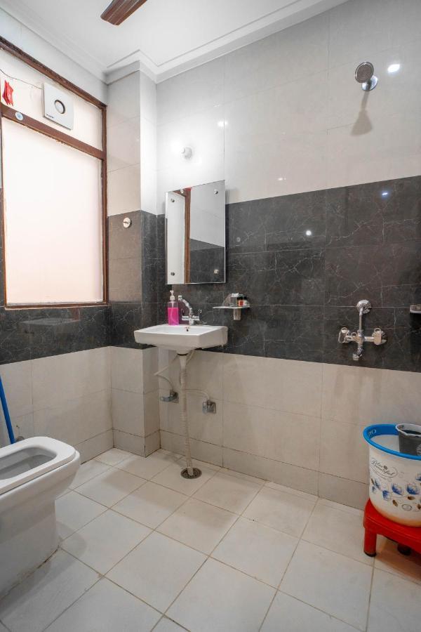 The Lodgers 2 Bhk Serviced Apartment Infront Of Artemis Hospital גורגאון מראה חיצוני תמונה