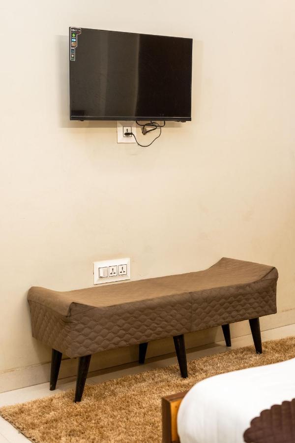 The Lodgers 2 Bhk Serviced Apartment Infront Of Artemis Hospital גורגאון מראה חיצוני תמונה