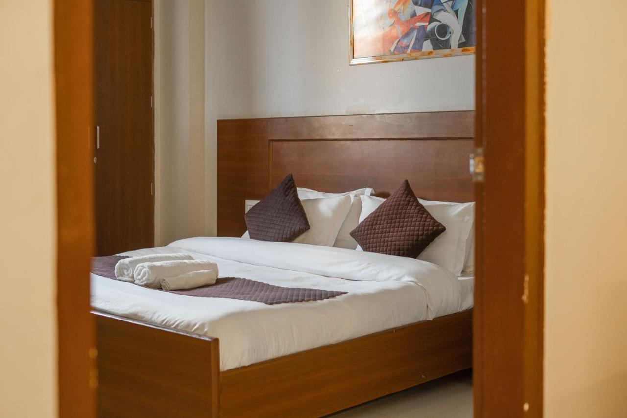 The Lodgers 2 Bhk Serviced Apartment Infront Of Artemis Hospital גורגאון מראה חיצוני תמונה