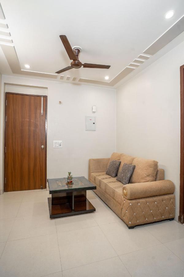 The Lodgers 2 Bhk Serviced Apartment Infront Of Artemis Hospital גורגאון מראה חיצוני תמונה