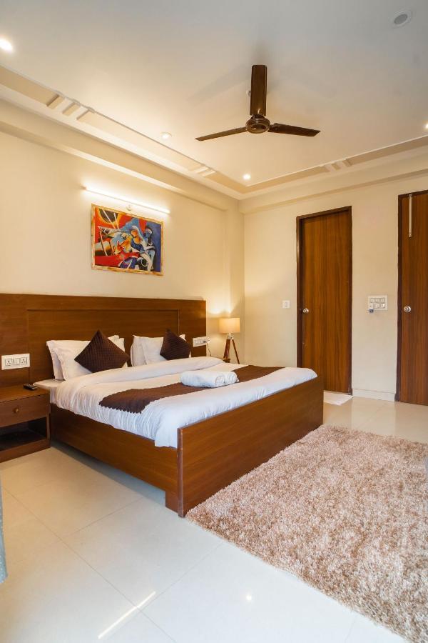 The Lodgers 2 Bhk Serviced Apartment Infront Of Artemis Hospital גורגאון מראה חיצוני תמונה