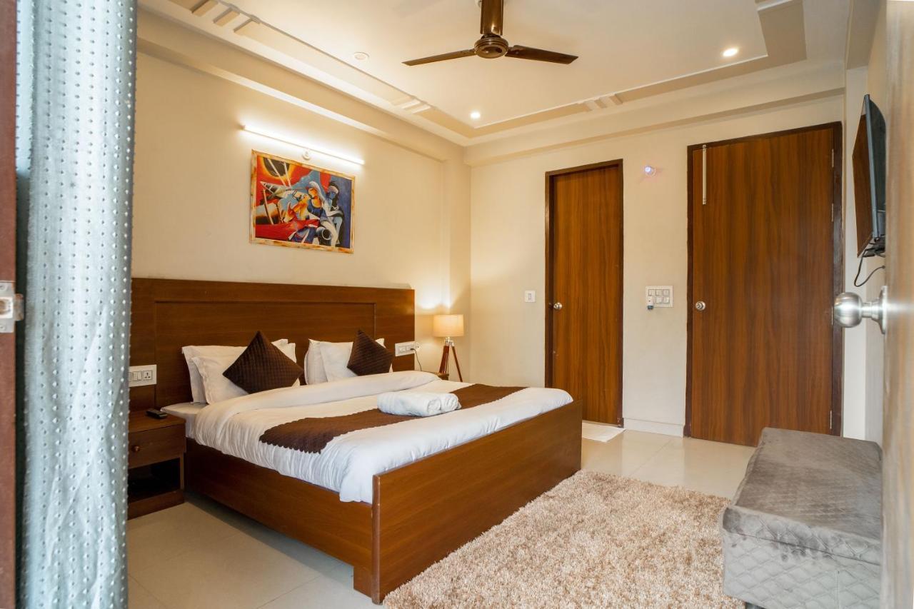 The Lodgers 2 Bhk Serviced Apartment Infront Of Artemis Hospital גורגאון מראה חיצוני תמונה