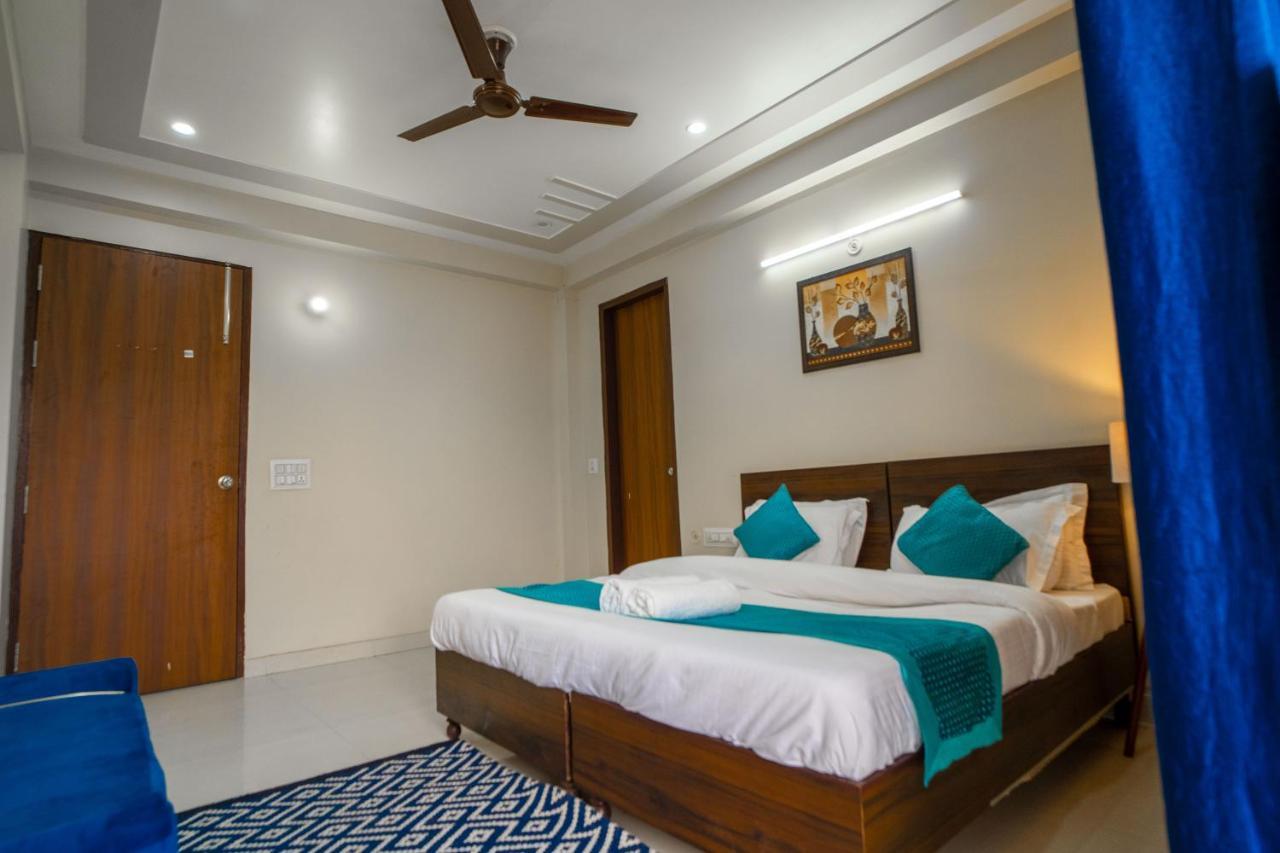 The Lodgers 2 Bhk Serviced Apartment Infront Of Artemis Hospital גורגאון מראה חיצוני תמונה