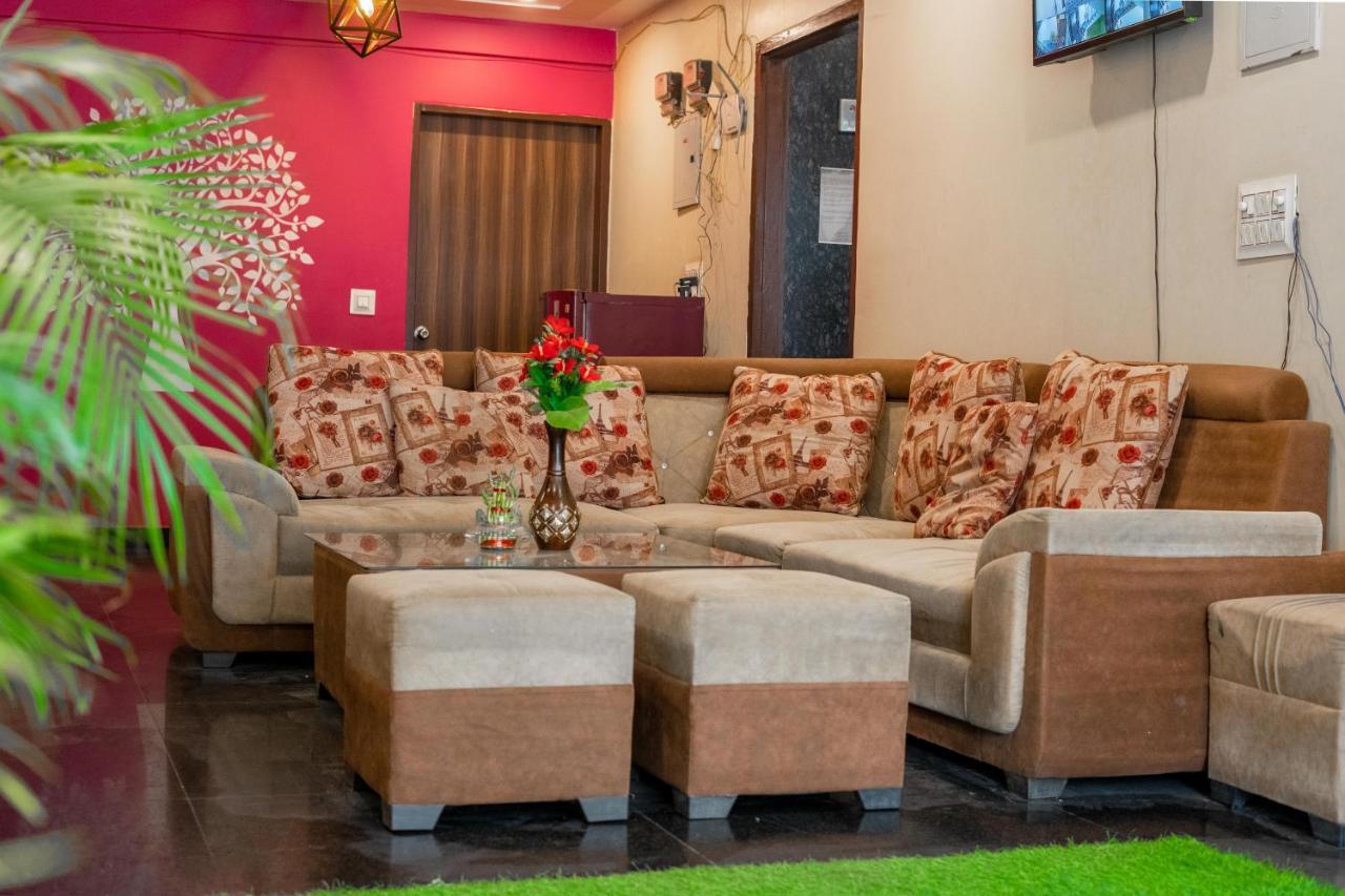 The Lodgers 2 Bhk Serviced Apartment Infront Of Artemis Hospital גורגאון מראה חיצוני תמונה